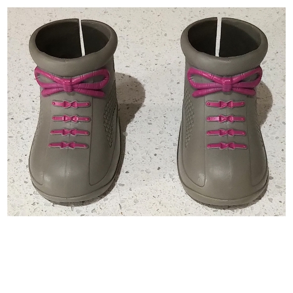 Cititoy My Life As 18" Outdoorsy Doll with Bonus Strawberry Print Umbrella - Picture 13 of 16